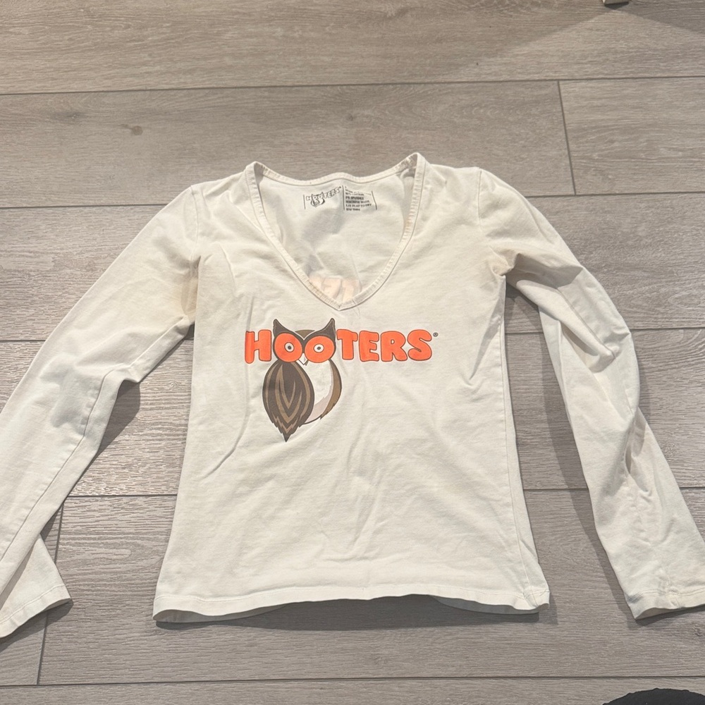 Hooters Long Sleeve